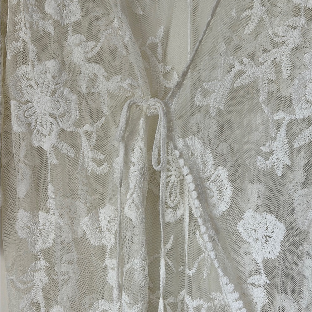 SHEIN Elegant Lace Coverup - White - Picture 2 of 4